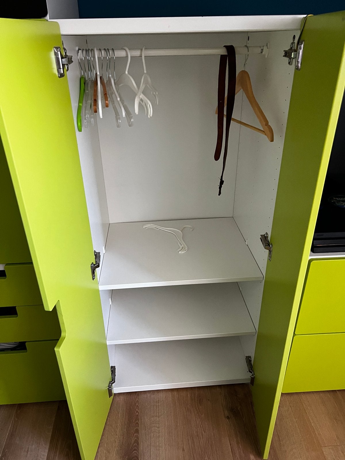 IKEA Kast met 2 deuren, 3 planken en hanggedeelte, Huis en Inrichting, Ophalen, Gebruikt, 50 tot 100 cm, 150 tot 200 cm