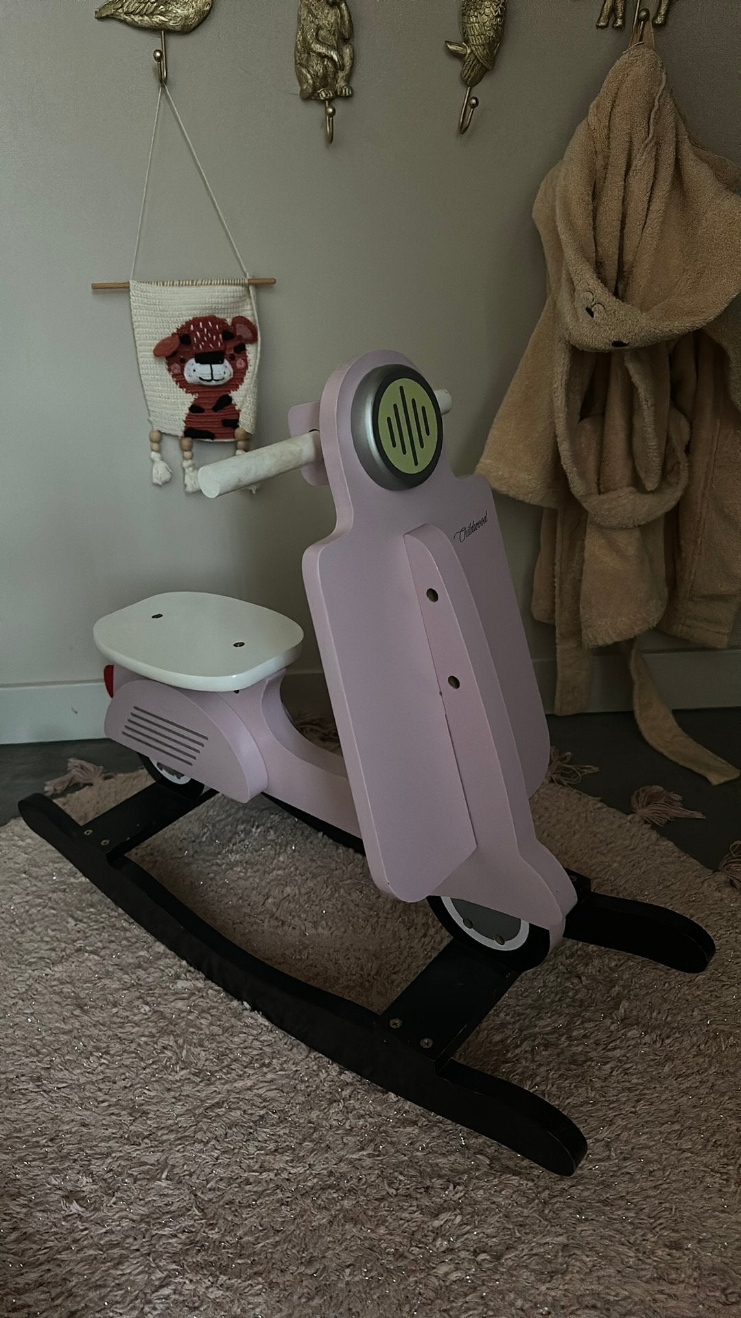 Schommelpaardje vespa roze, Ophalen, Zo goed als nieuw
