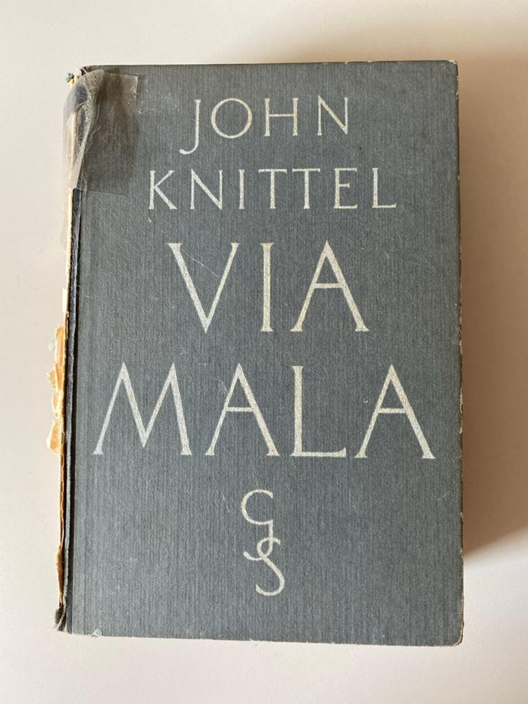 Boek John Knitte VIA MALA, Ophalen of Verzenden