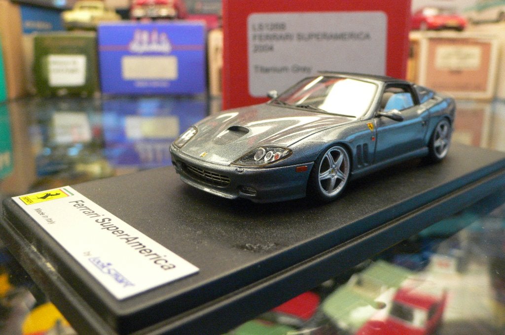 ferrari superamerica 2004 -look smart models 1/43 van 125 nu, Hobby en Vrije tijd, Verzenden, Zo goed als nieuw, Auto, Overige merken