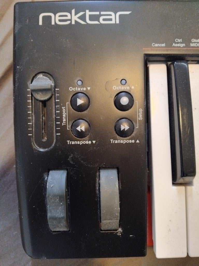 Keyboard MIDI-controller Nektar, Muziek en Instrumenten, Midi-apparatuur, Ophalen, Zo goed als nieuw