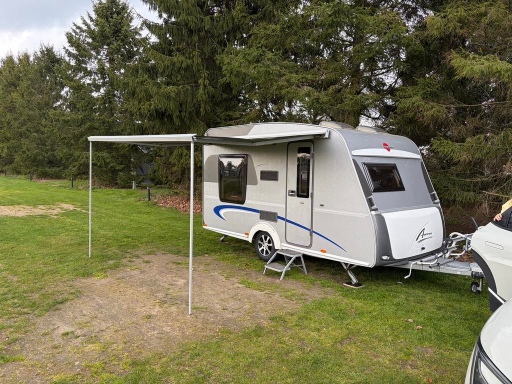 Bürstner Averso Plus 410 TS (2012) - hefbed, mover, luifel, Caravans en Kamperen, Caravans, Rondzit, Particulier, Schokbreker