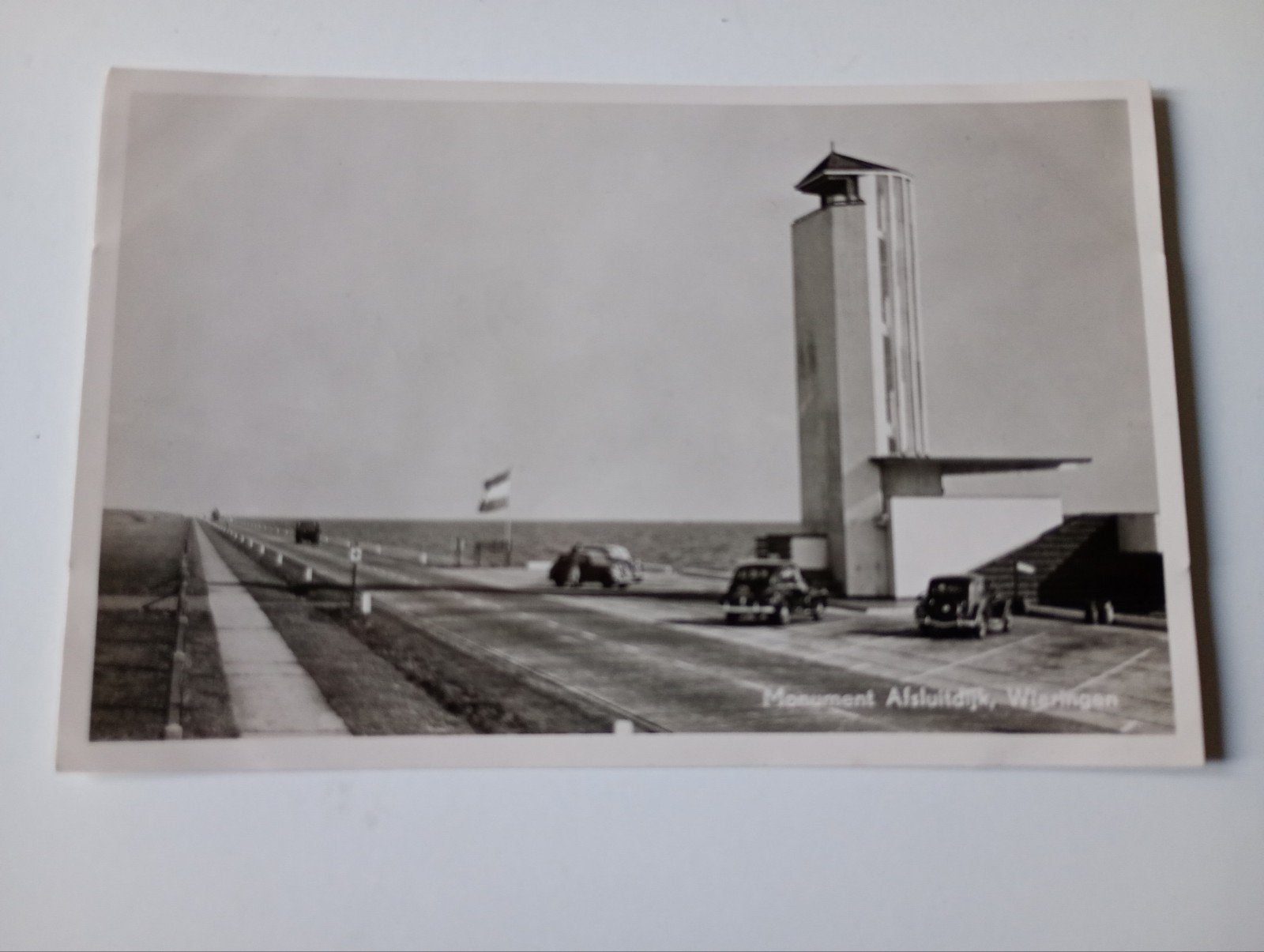 Wieringen Afsluitdijk met Auto's, Ophalen of Verzenden, 1940 tot 1960, Ongelopen, Noord-Holland