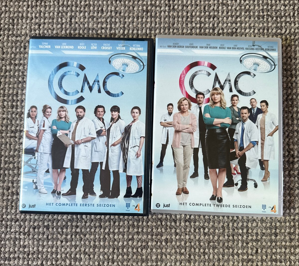 CMC - Het Complete Eerste en Tweede Seizoen (DVD), Cd's en Dvd's, Nederlands, Overige genres, Zo goed als nieuw, Vanaf 12 jaar
