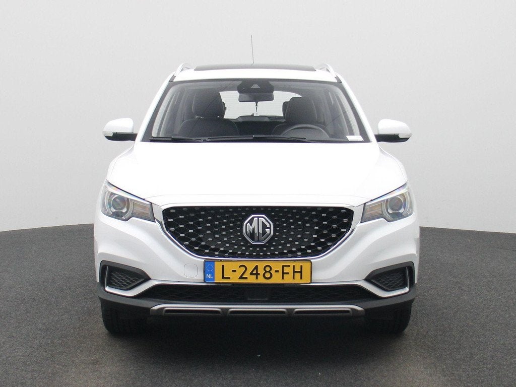 MG ZS EV Luxury 45 kWh | panoramadak | Lichtmetalen velgen |, Auto's, MG, Gebruikt, 143 pk, ZS, 1507 kg