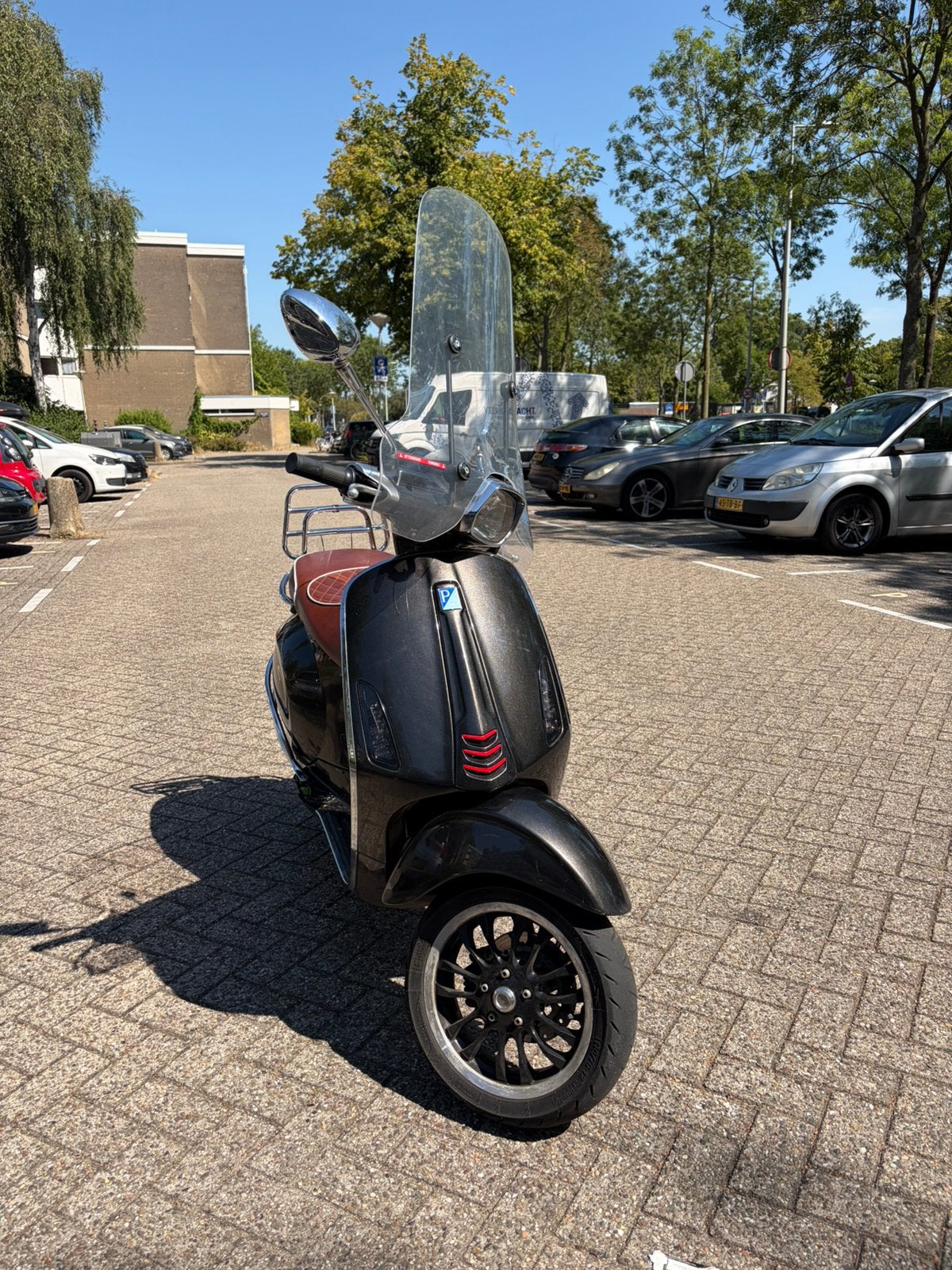 Vespa sprint CUSTOM ZADEL/KLEUR | 18xxxKM | 2019, Fietsen en Brommers, Scooters | Vespa, Ophalen, Zo goed als nieuw, Benzine, Overige modellen