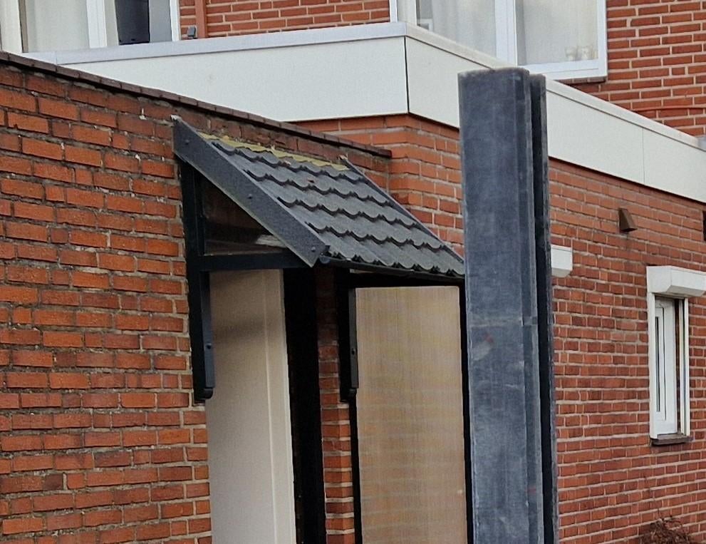 Stevige houten deurluifel / afdak met dakpanprofielplaten, Gebruikt, Buitendeur, 200 tot 215 cm, Hout