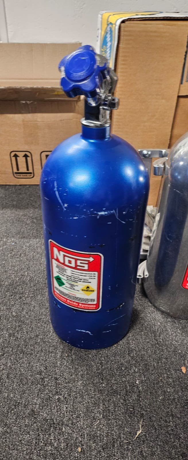 gezocht nos lachgas nitrous fles, Ophalen of Verzenden