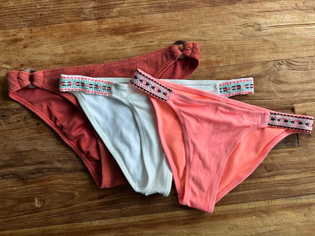 Drie bikinibroekjes maat S pakket, Ophalen of Verzenden, Gedragen, Wit, Bikini