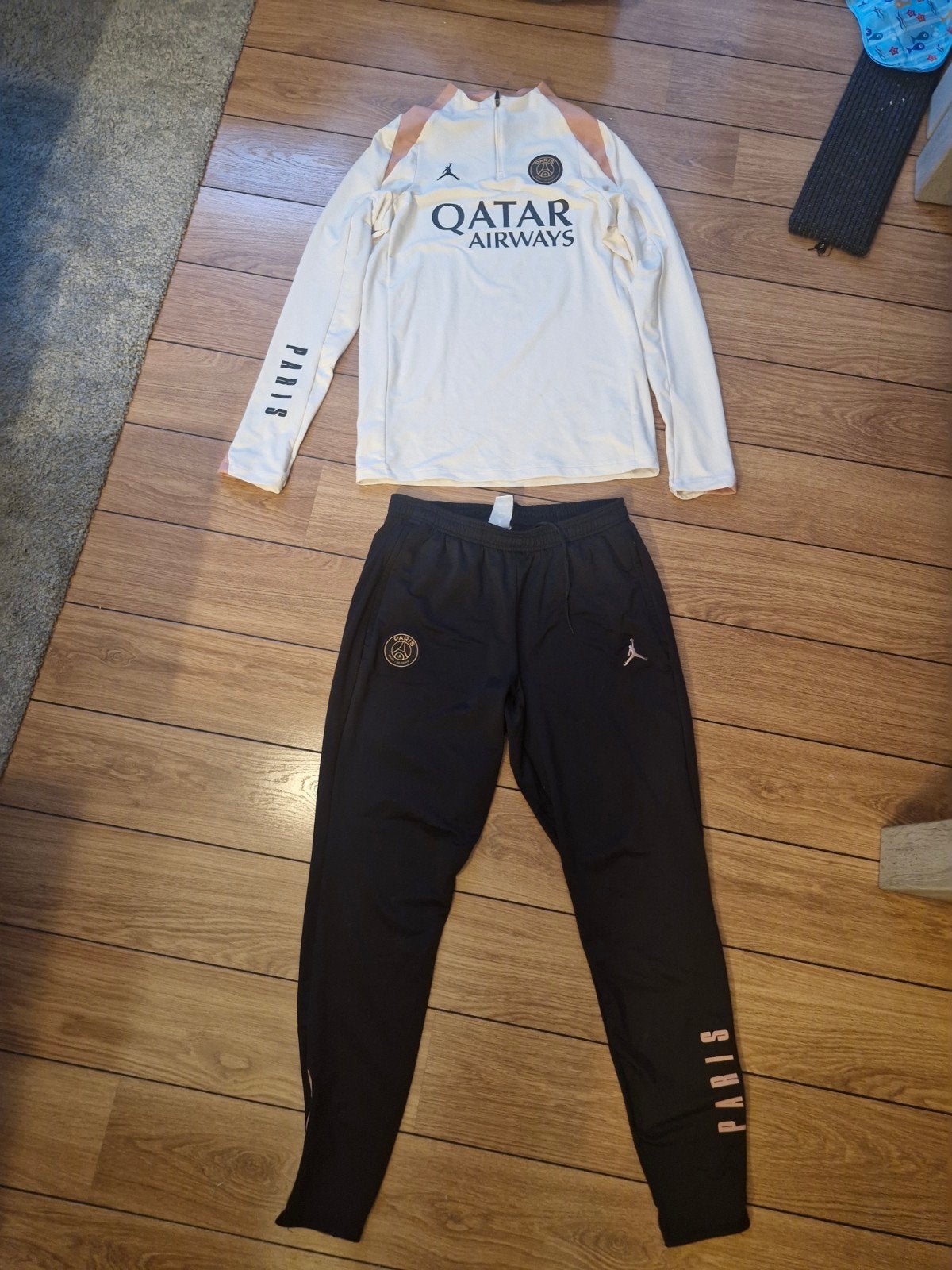 PSG Trainingspak Maat M - Qatar Airways, Nike, Ophalen of Verzenden, Gedragen, Algemeen