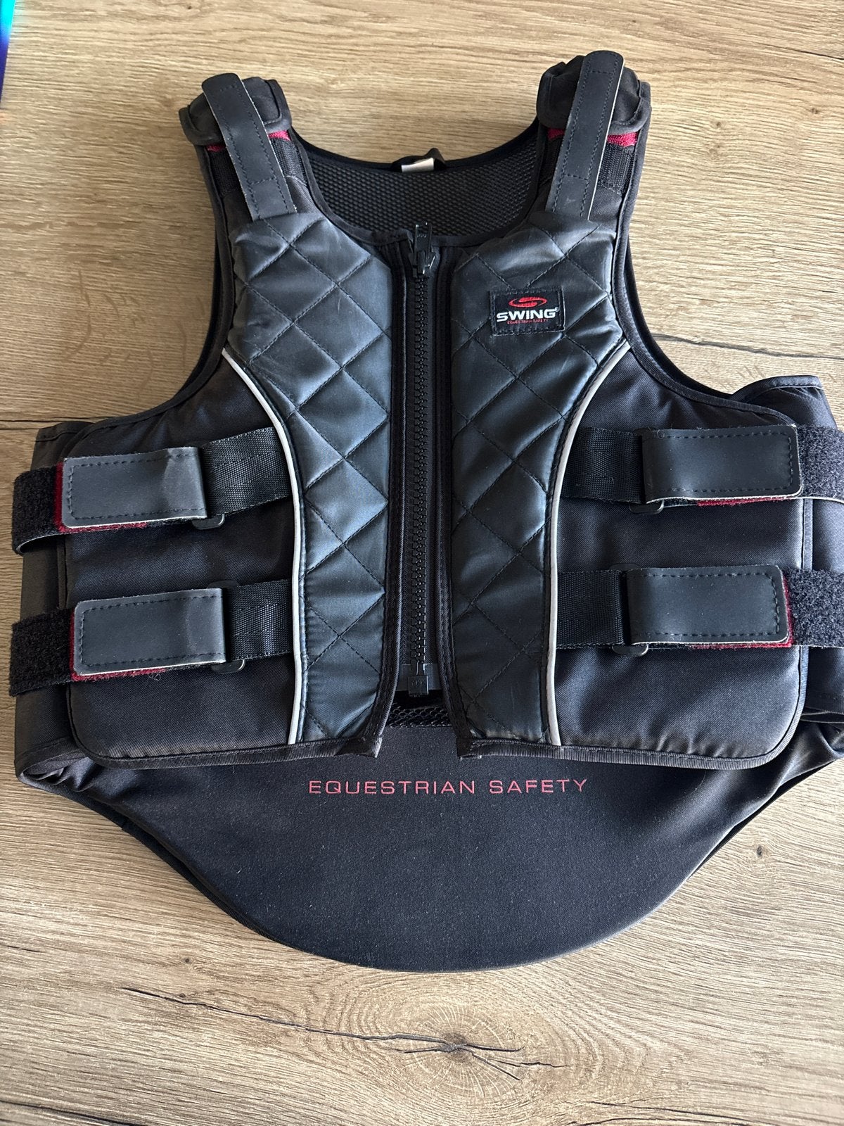 Body protector, Ophalen, Zo goed als nieuw, Springen