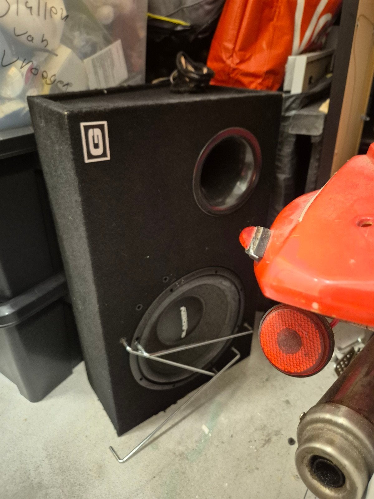 Gladen Subwoofer in kist - Krachtige bas voor je auto, Ophalen, Gebruikt