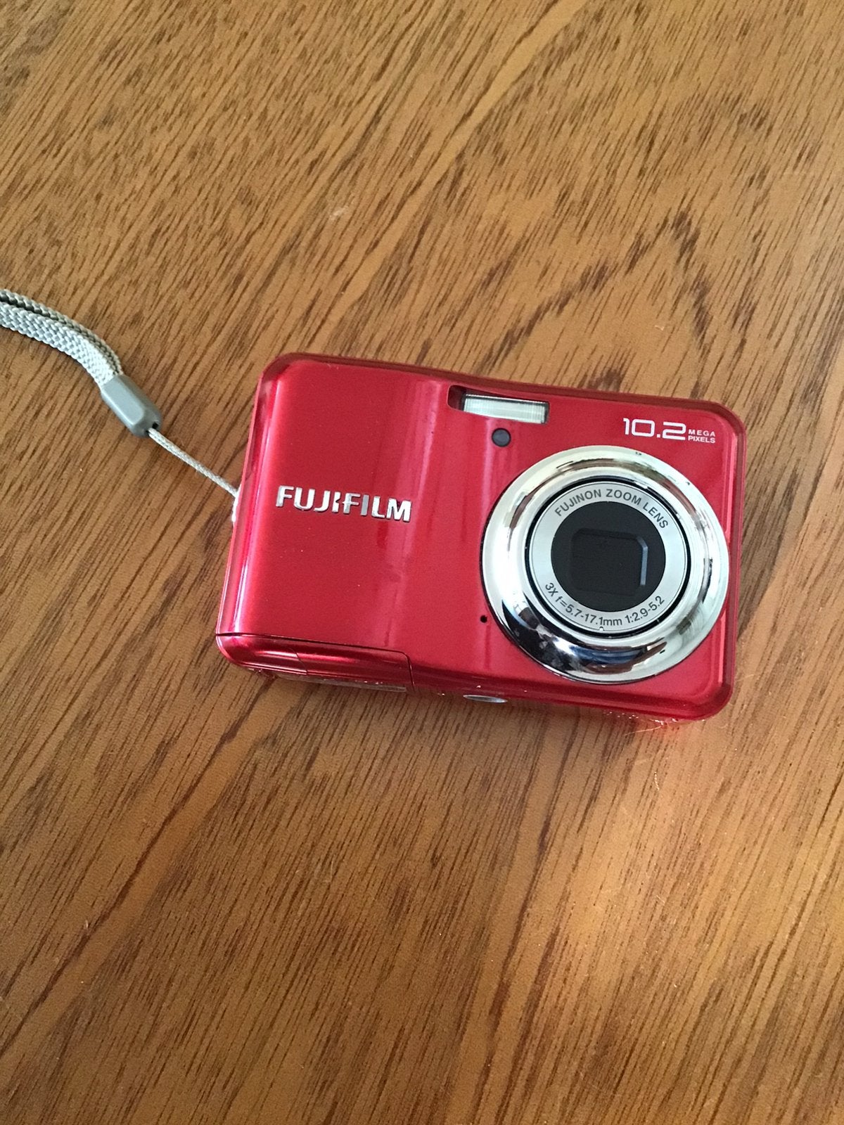 Rode fujifilm digitale camera, Ophalen of Verzenden, Zo goed als nieuw