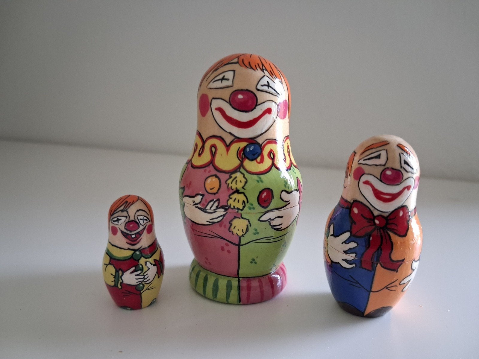 3 delige Russische matroesjka. Clown 7,5 cm, Ophalen of Verzenden, Zo goed als nieuw
