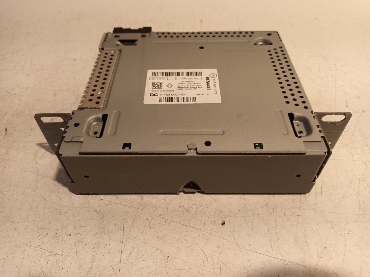 Radio Smart Forfour, Auto diversen, Ophalen of Verzenden, Van der Ven Autorecycling B.V., Onderdelen@venauto.nl, Ettenseweg 76, 4706 PB Roosendaal, The Netherlands