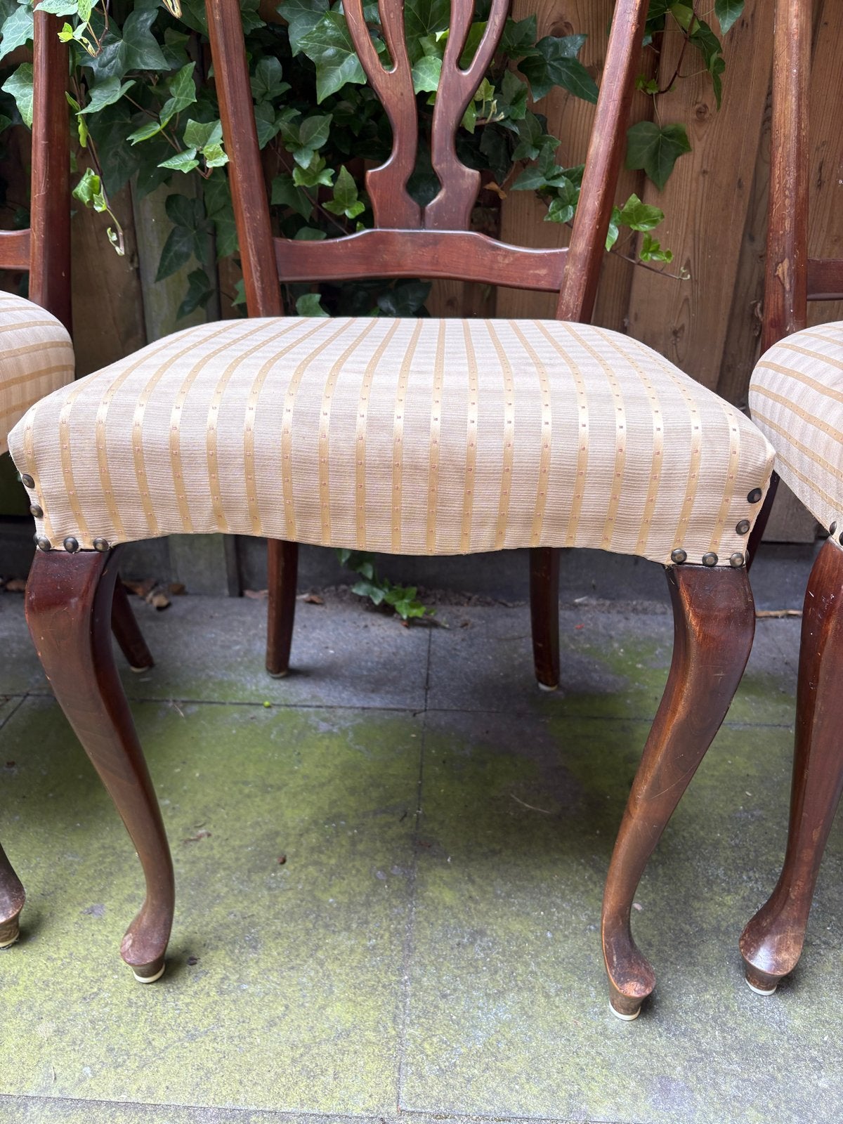 Set van 4 Brocante Stoelen met Gecapitonneerde Zitting, Ophalen