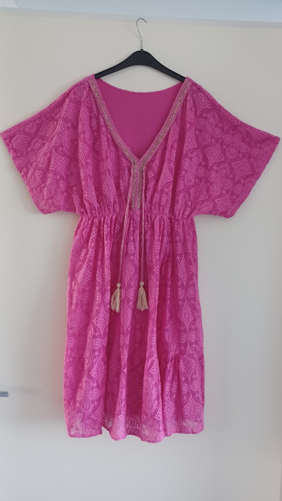 Prachtige boho roze kanten zomerjurk, gevoerd., Maat 42/44 (L), Nieuw, Ophalen of Verzenden, Knielengte