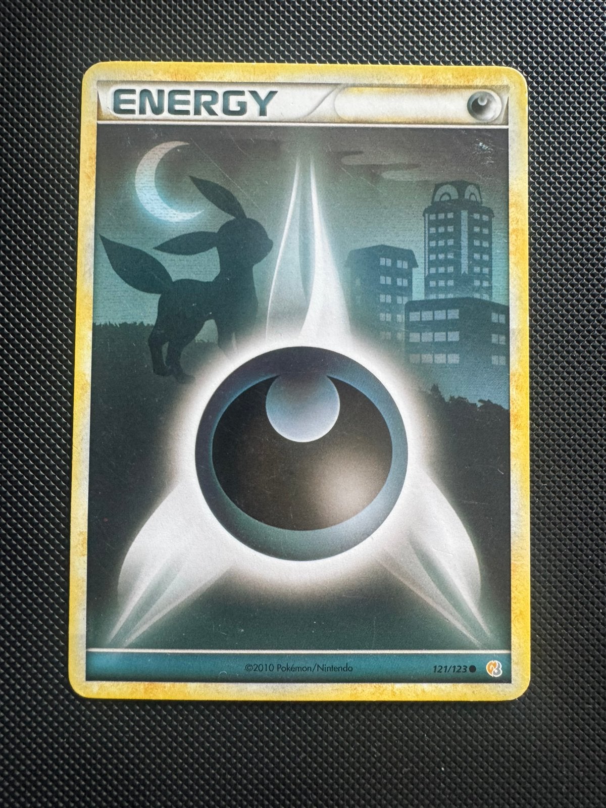 Darkness Energy #121 - HeartGold&SoulSilver - English - Good, Hobby en Vrije tijd, Ophalen of Verzenden, Gebruikt, Losse kaart