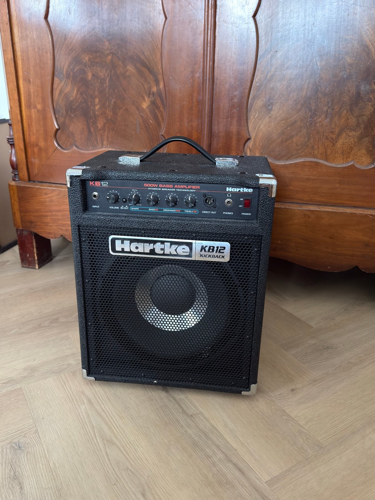 Hartke KB12 Kickback 500W Basgitaar Versterker Combo, Ophalen, Zo goed als nieuw, Basgitaar, 100 watt of meer
