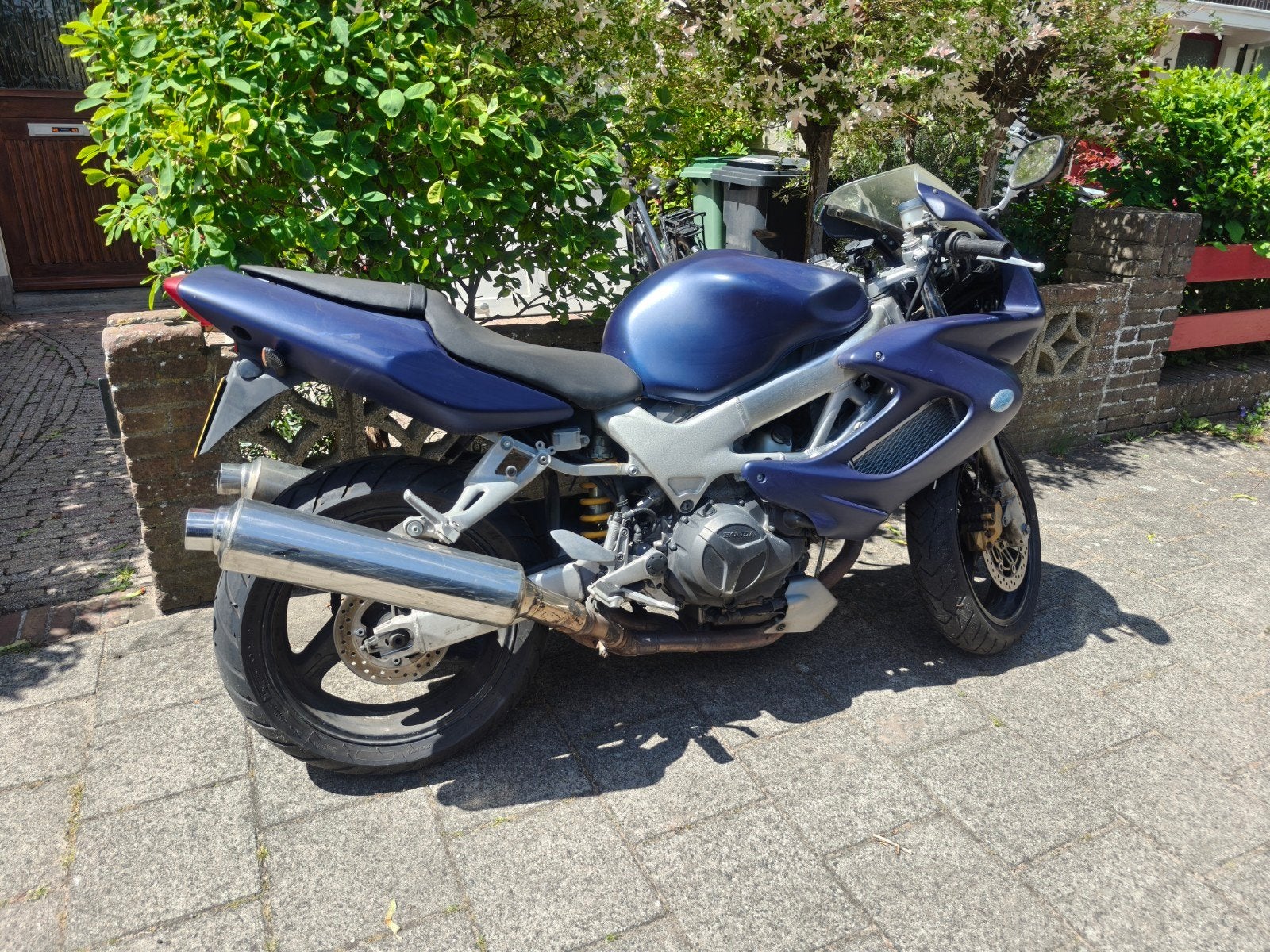 Honda VTR 1000F Firestorm, 2 cilinders, Gebruikt, Particulier, Handgeschakeld