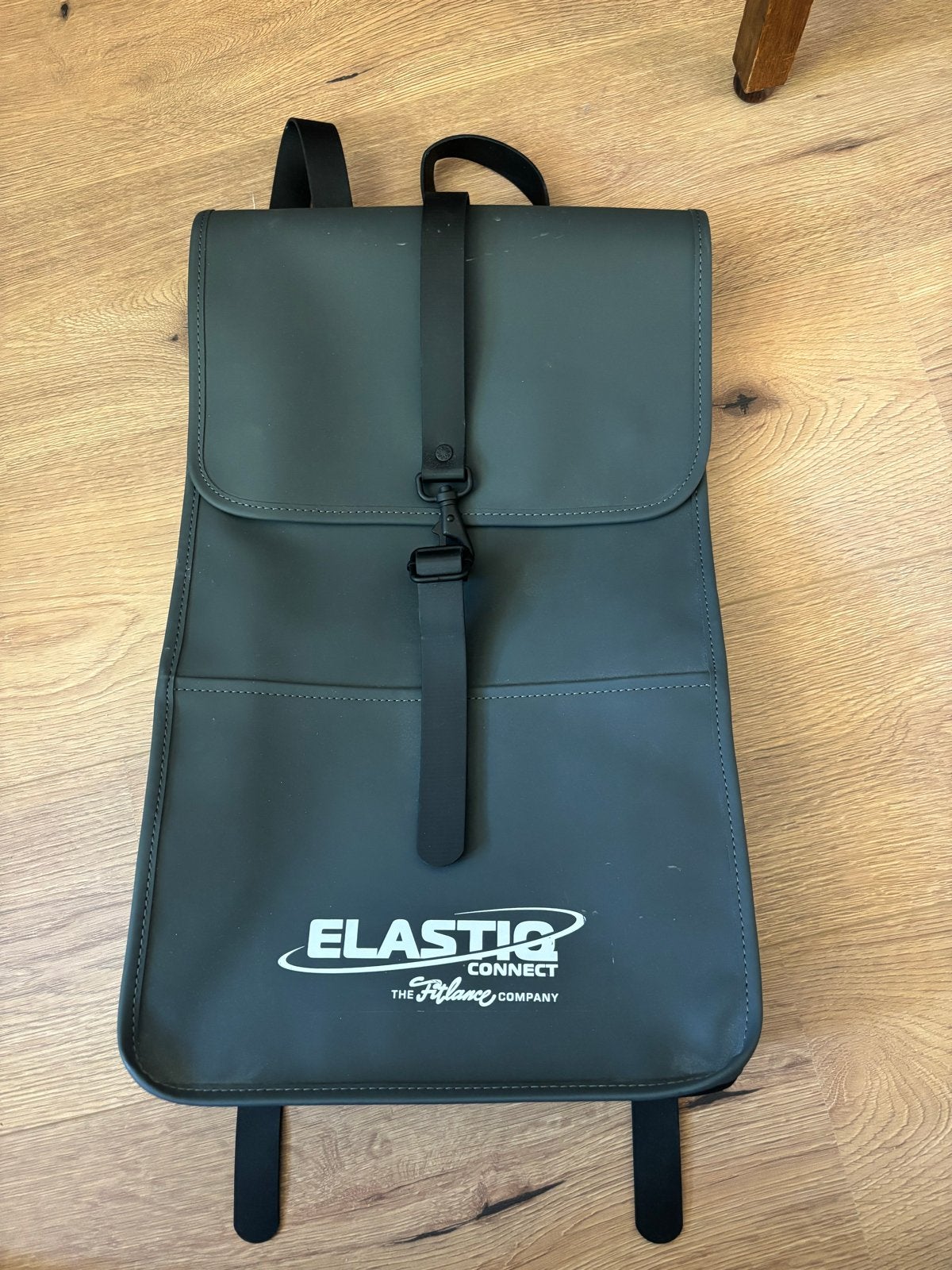 Rains backpack - Waterdicht, Sieraden, Tassen en Uiterlijk, Tassen | Rugtassen, Gebruikt, 25 tot 40 cm, Waterdicht, Ophalen