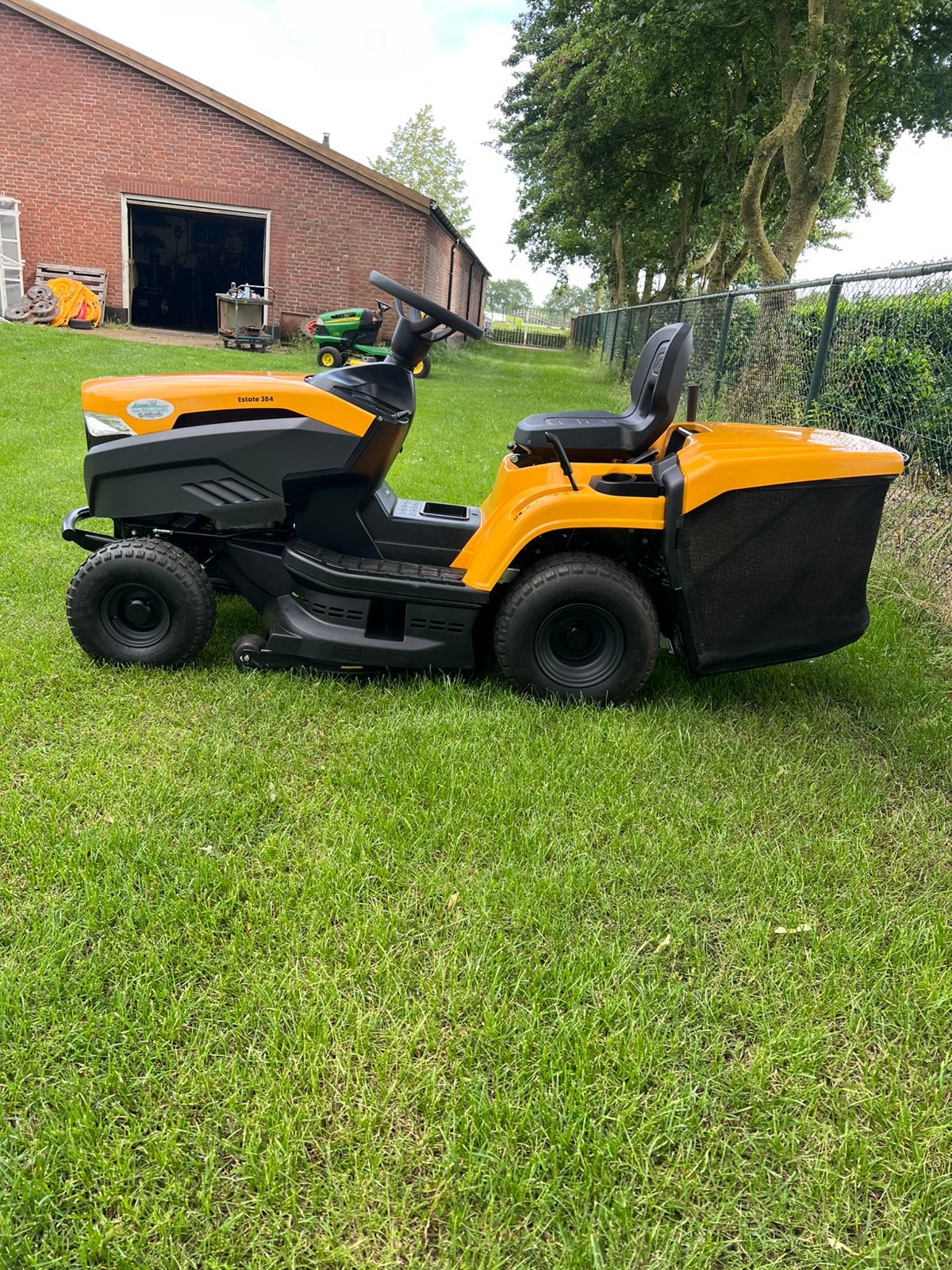 Als nieuw! Stiga Estate Tornado 384 zitmaaier, hydrostaat, Tuin en Terras, Zitmaaiers, Stiga, Estate, Zweden, Info@stiga.se