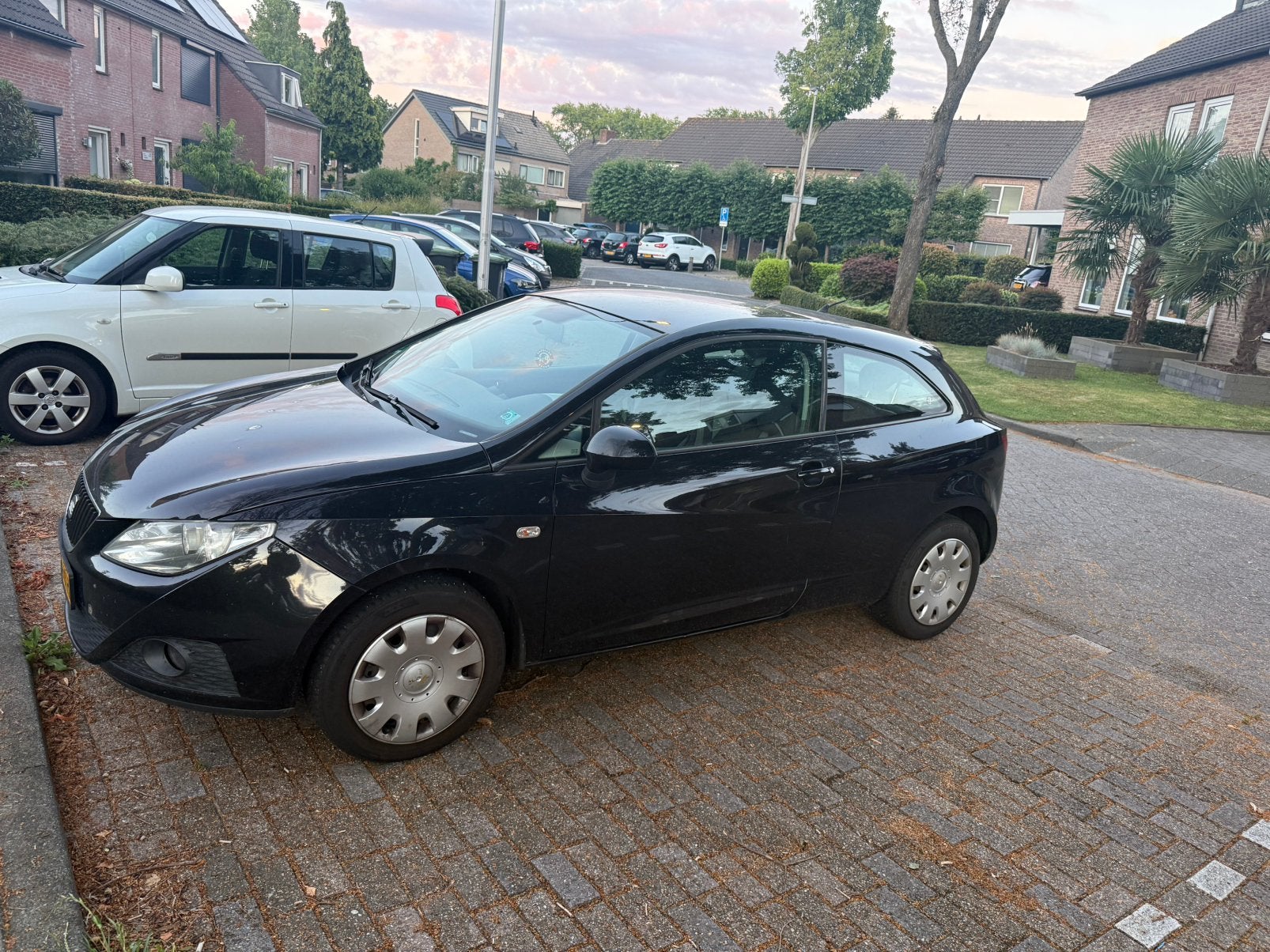 Seat Ibiza 1.4 63KW 3-DRS 2008 2009 Zwart, Auto's, Seat, Voorwielaandrijving, Euro 5, Zwart, 4 cilinders