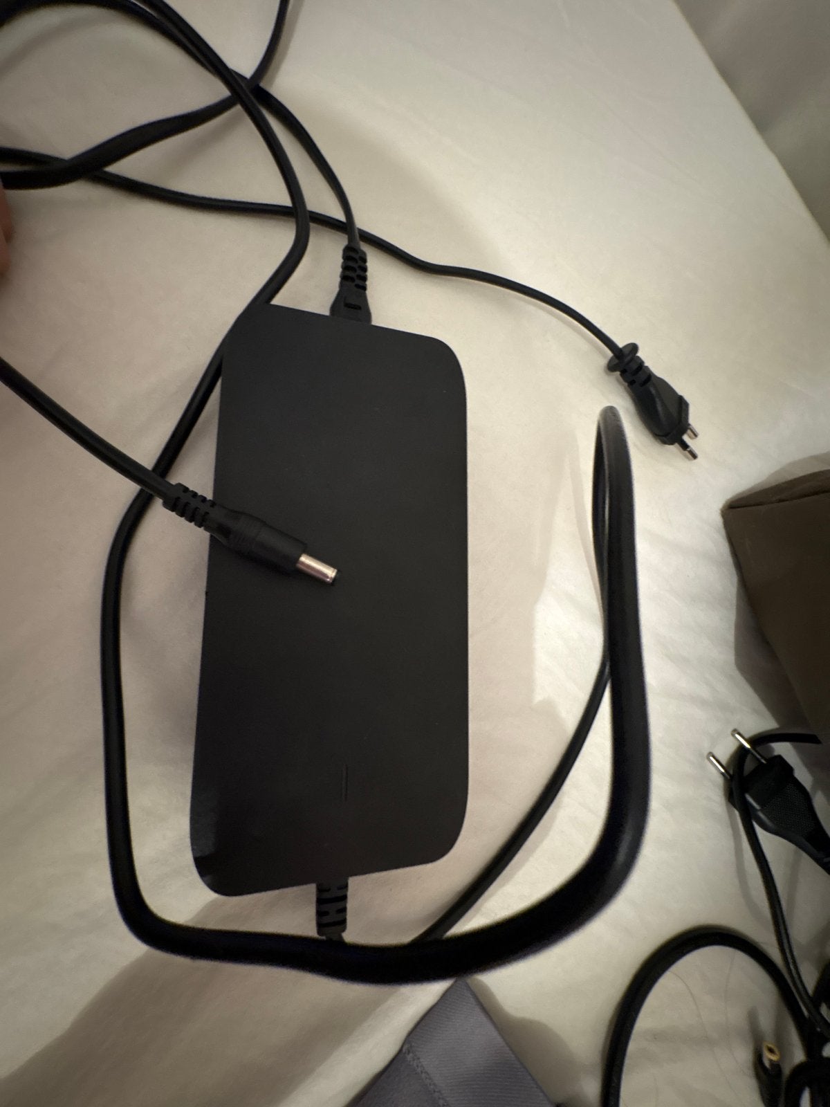 Acculader voor Li-ion batterijen, Ophalen of Verzenden, Zo goed als nieuw