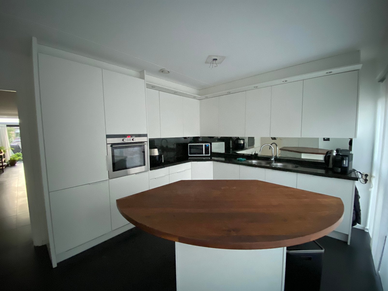 Witte L- keuken met eiland, Ophalen, Gebruikt, Wit
