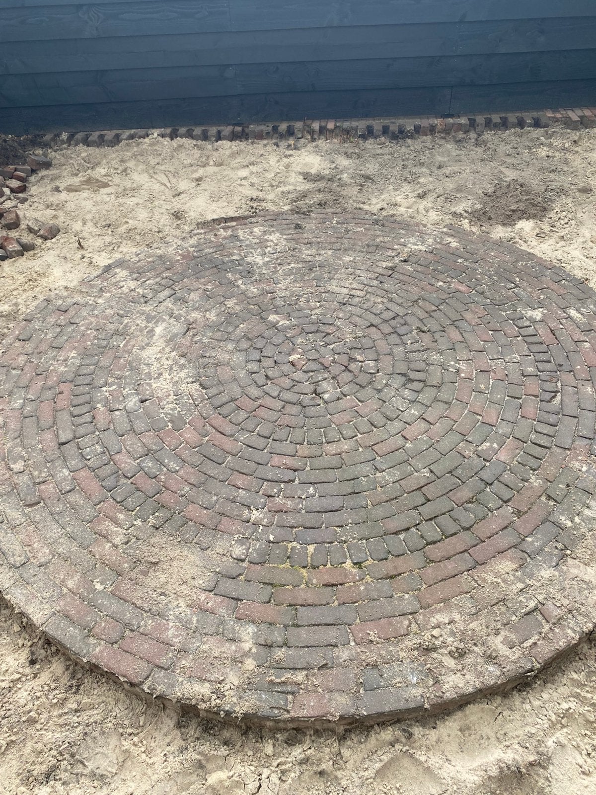 Gratis halve gebakken klinkers, Tuin en Terras, Ophalen, Zo goed als nieuw, Beton, Klinkers