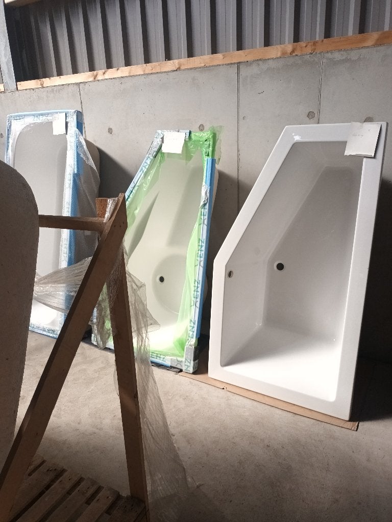 70 euro. Nieuw Exenz ligbad., Ophalen, Nieuw, Bad