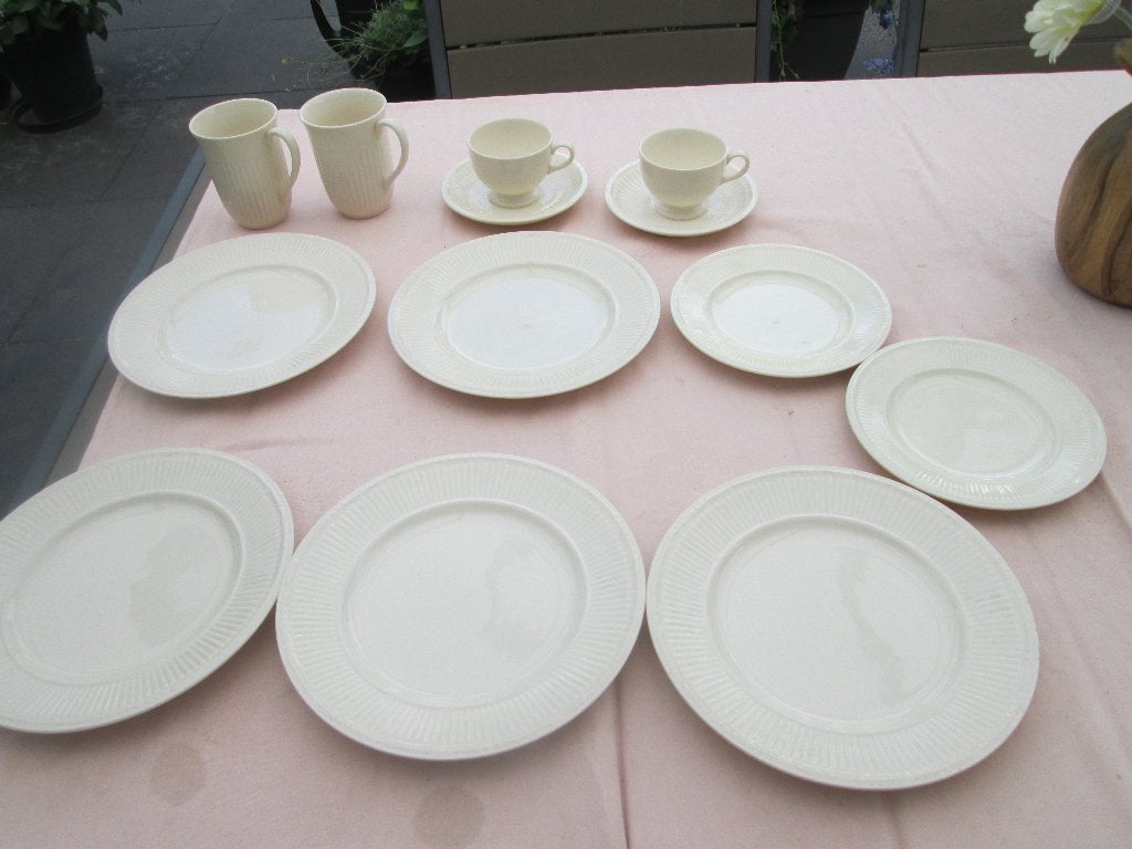 Wedgwood Queensware servies - 13-delig, Klassiek, Nieuw, Ophalen of Verzenden, Bord(en)