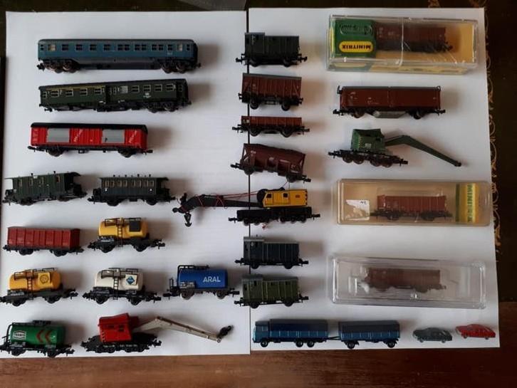 24 Minitrix wagons en 4 treintjes n spoor, Hobby en Vrije tijd, Modeltreinen | N-Spoor, Ophalen of Verzenden, Gebruikt, Gelijkstroom
