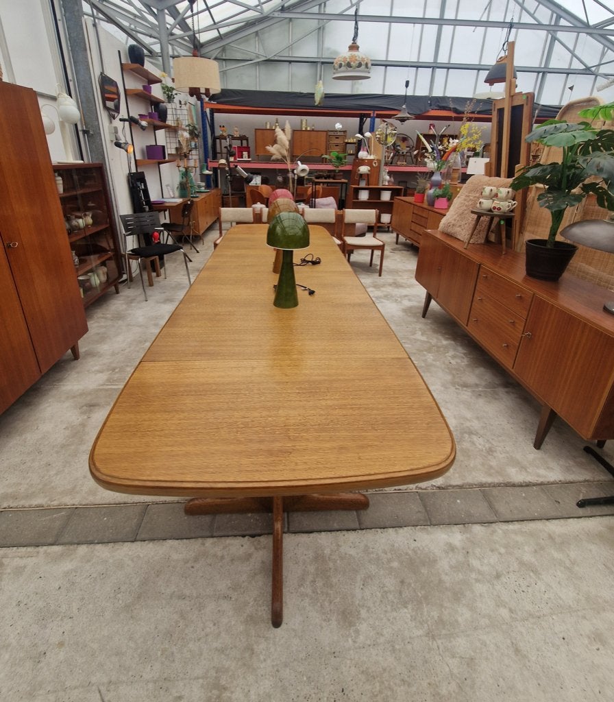 Vintage uitschuiftafel tot 300cm!, Huis en Inrichting, Ophalen, ., Vierkant, 200 cm of meer