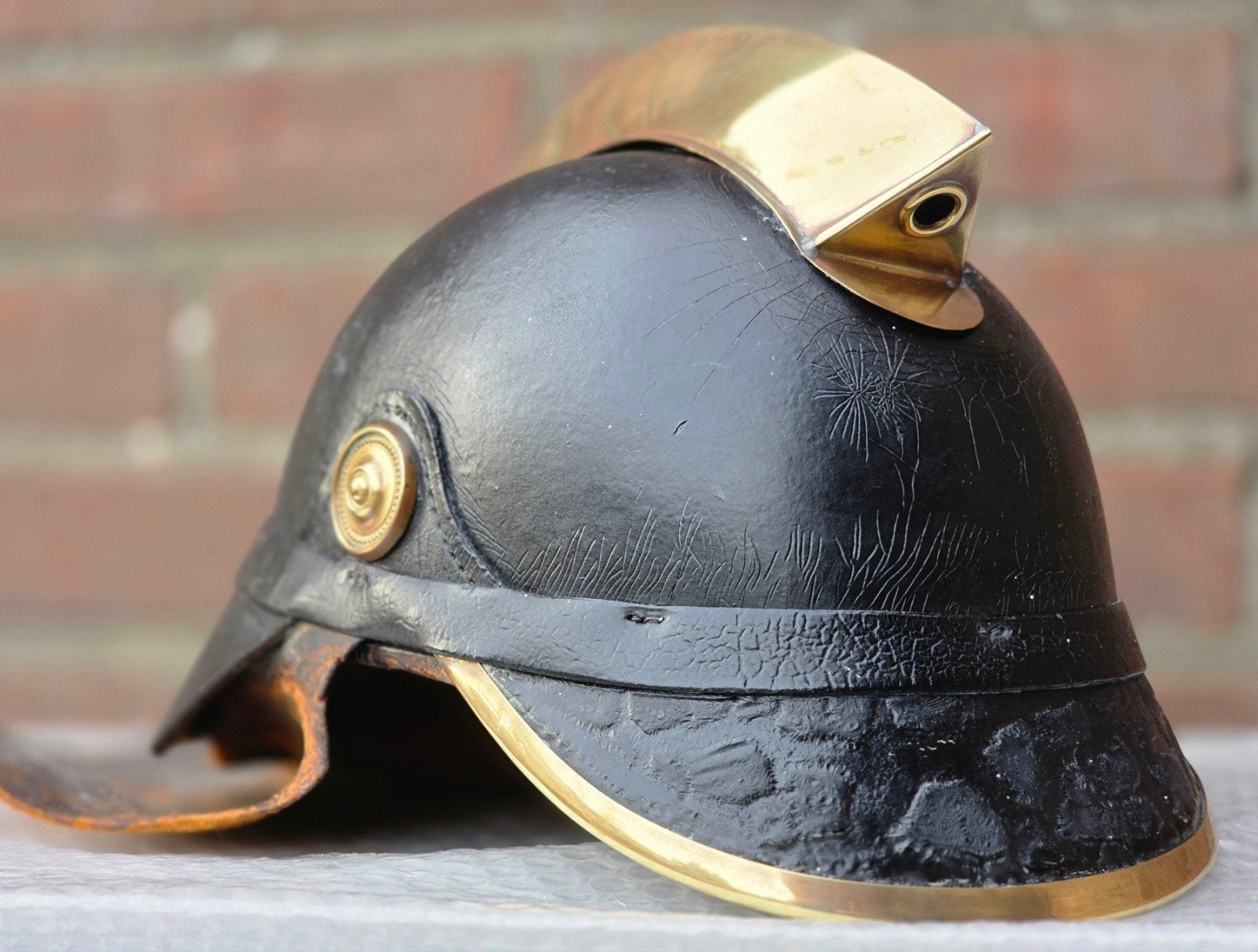 brandweerhelm brandweer Nederland lederhelm 1920, Ophalen of Verzenden, Landmacht, Nederland, Embleem of Badge