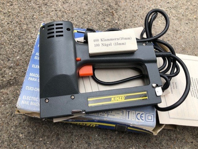 Kinzo elektrische niet- en nagelmachine in goede staat, Ophalen of Verzenden, Gebruikt