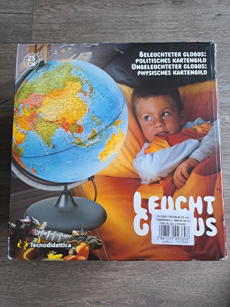 Wereldbol lamp, Ophalen of Verzenden, Zo goed als nieuw, Lamp