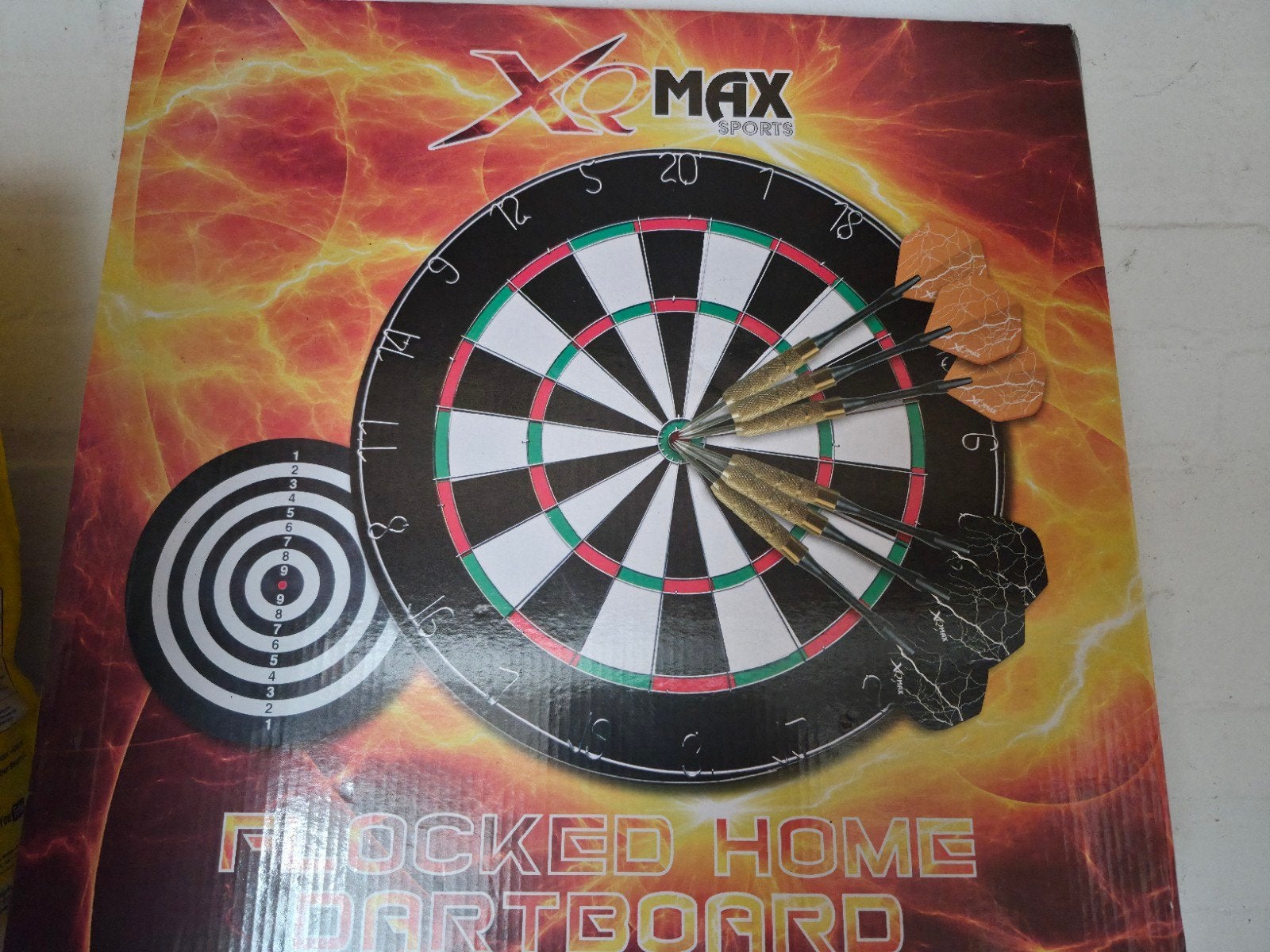 Nieuw dartbord XQ Max Sports, nooit gebruikt, Ophalen, Nieuw, Dartbord met pijlen