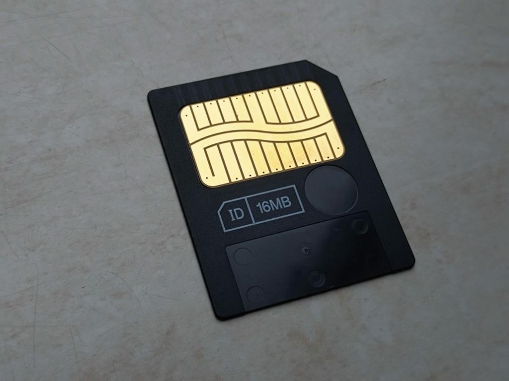 16MB IC 3.3V Smart Media Card per stuk, Ophalen of Verzenden, Zo goed als nieuw, Fotocamera