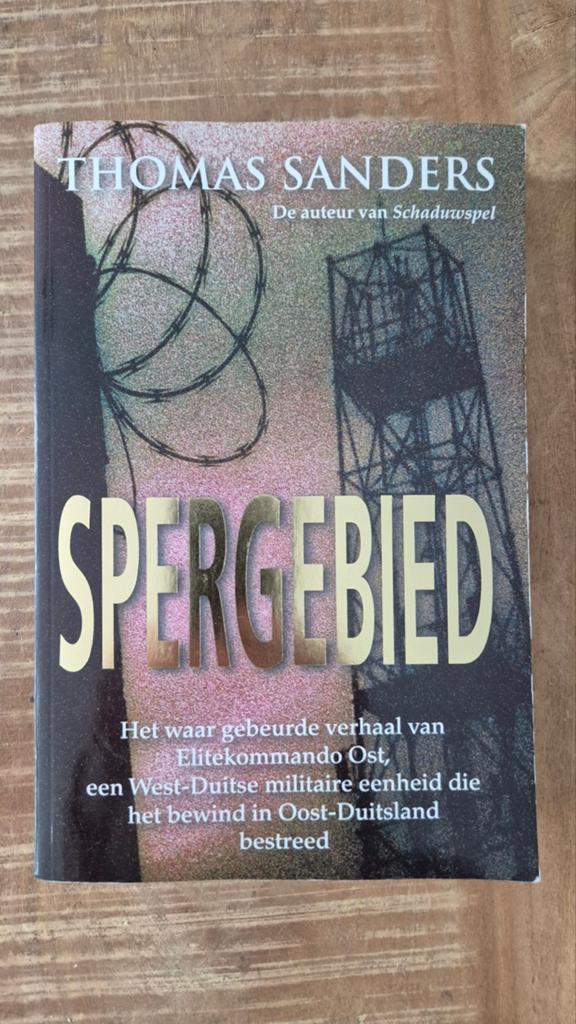 T. Sanders - Spergebied, Ophalen of Verzenden, Zo goed als nieuw, T. Sanders