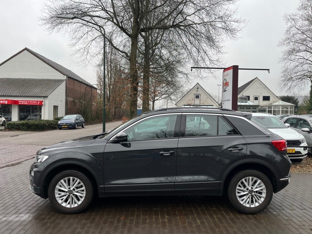 Volkswagen T-ROC 1.0 TSI STYLE / NAVI / CARPLAY / ADAP. CRUI, Auto's, Volkswagen, Gebruikt, Euro 6, Bedrijf, Handgeschakeld