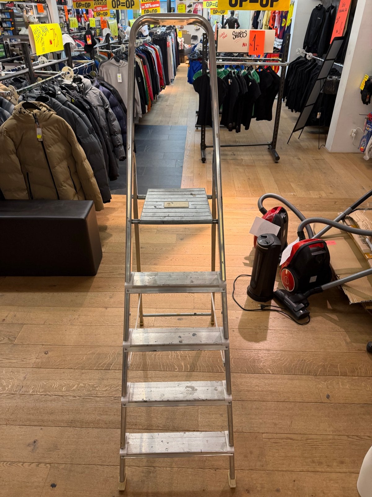 Stevige aluminium trap met 5 treden, Doe-het-zelf en Verbouw, Ophalen, Gebruikt, Trap, 2 tot 4 meter