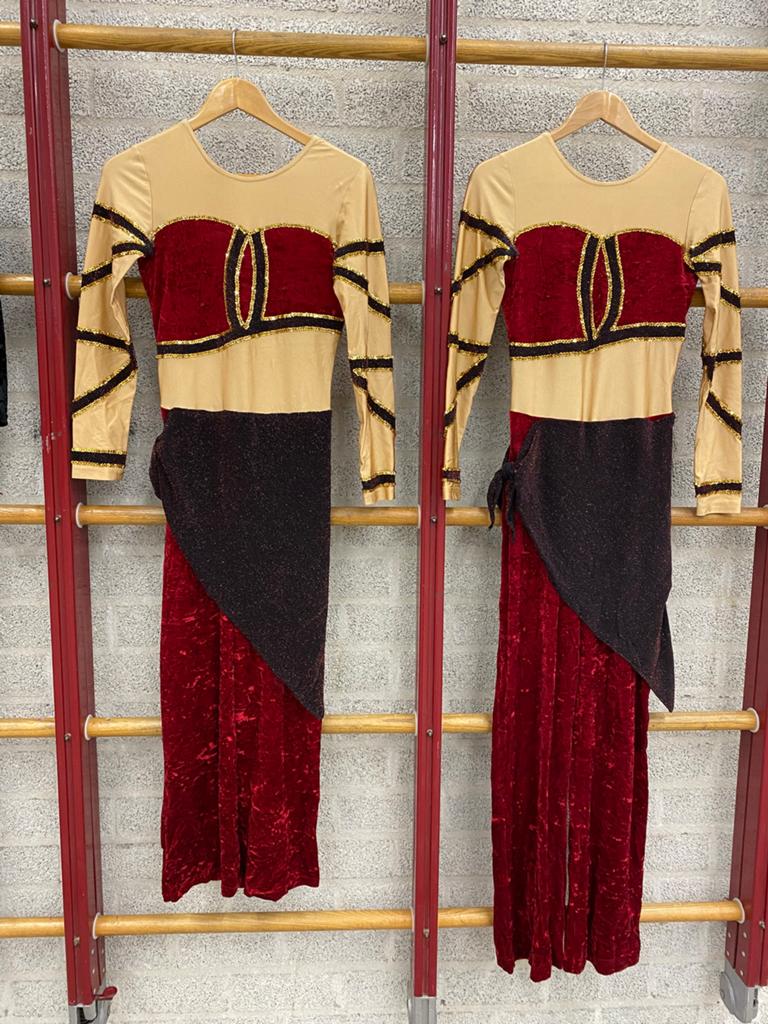 Supermooie hangemaakte twirling, baton, dans pakken, Ophalen of Verzenden, Zo goed als nieuw, Kleding