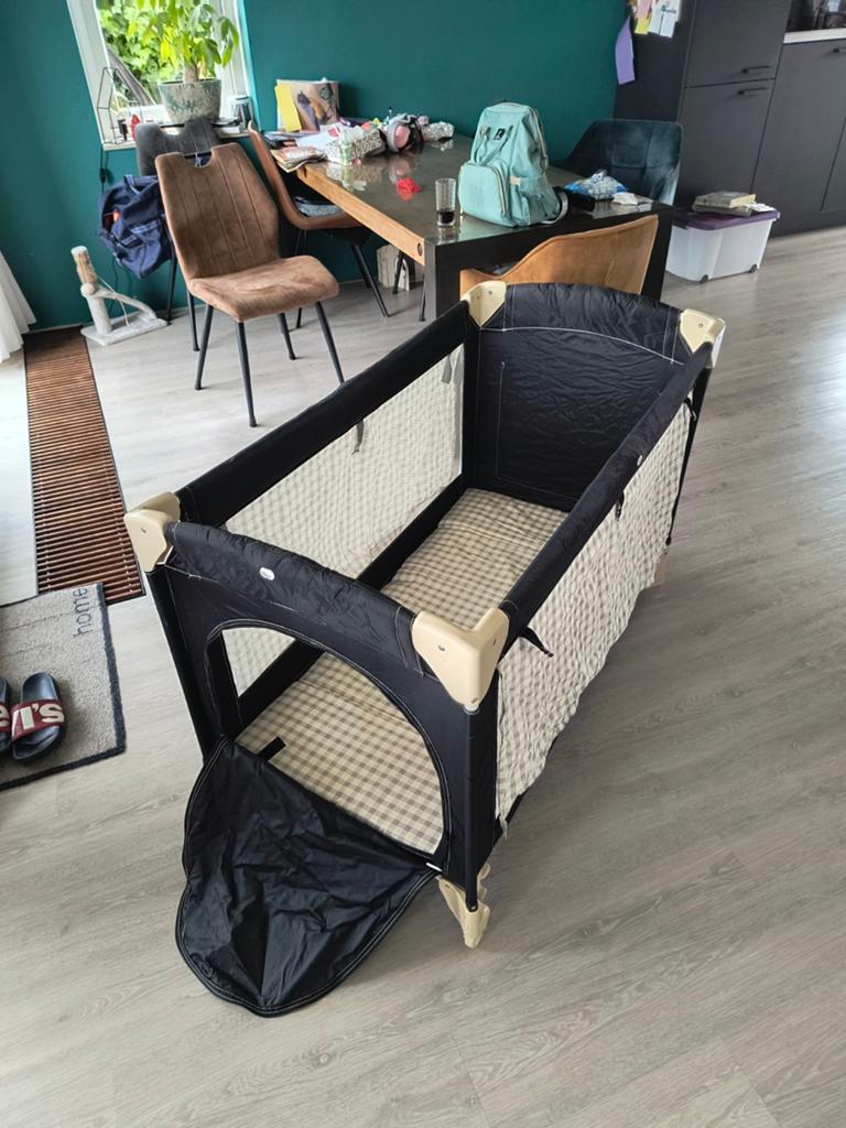 Bébé Confort Reisbedje - Compact en Handig, Ophalen, Gebruikt, Reisbedje