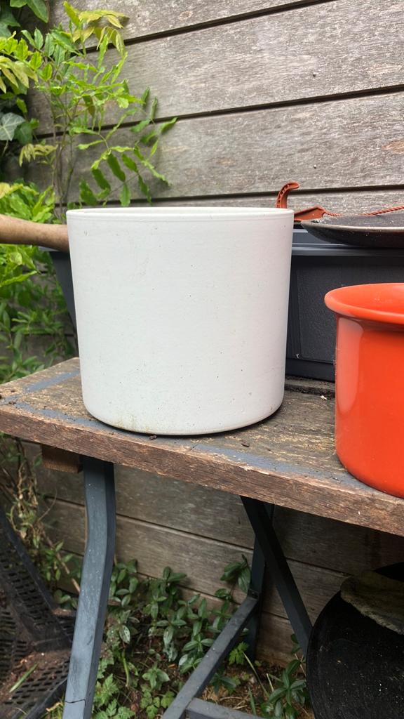 Leuke bloempot, Tuin en Terras, Bloempotten, Ophalen, Rond, Zo goed als nieuw, Aardewerk