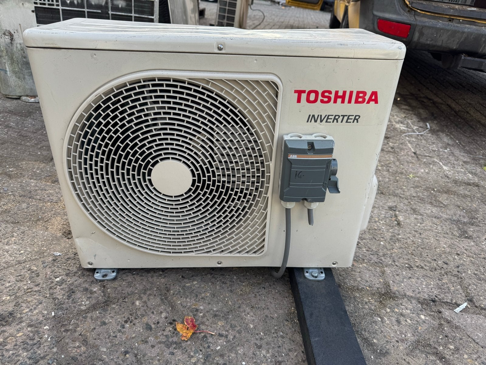 Toshiba RAS-10J2AVG-E Airco buitenunit 2,5kw, Ophalen, Gebruikt, Minder dan 60 m³, Energieklasse A of zuiniger