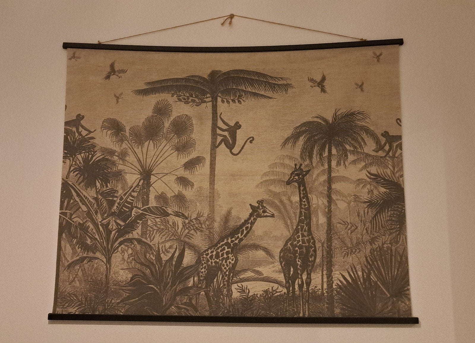 Wandkleed Jungle met Giraffen en Apen - 119 x 146 cm, Ophalen, Zo goed als nieuw, Bruin, 146 cm