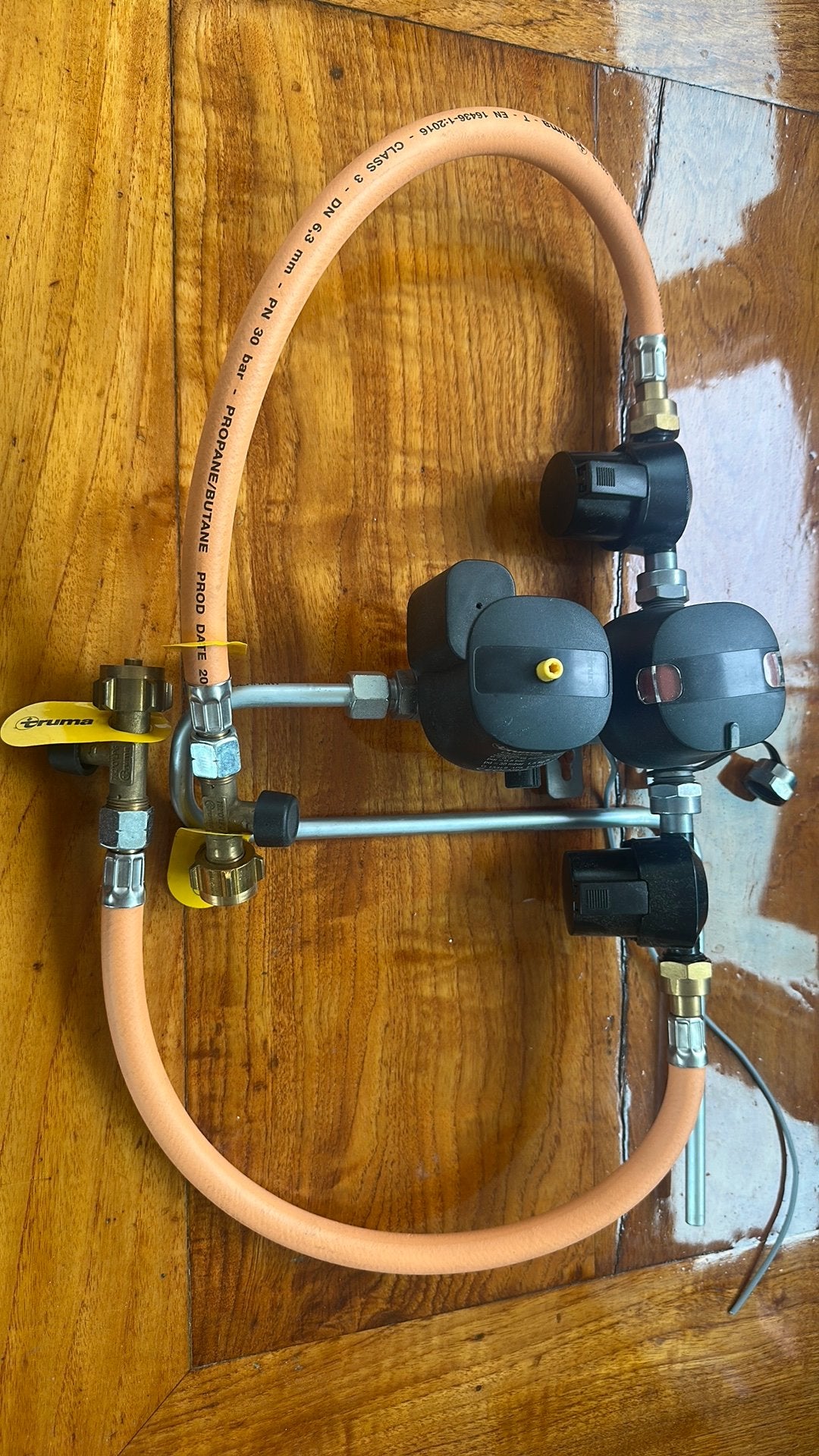 Truma duocontrol cs vertical voor gasfles, Ophalen of Verzenden, Zo goed als nieuw