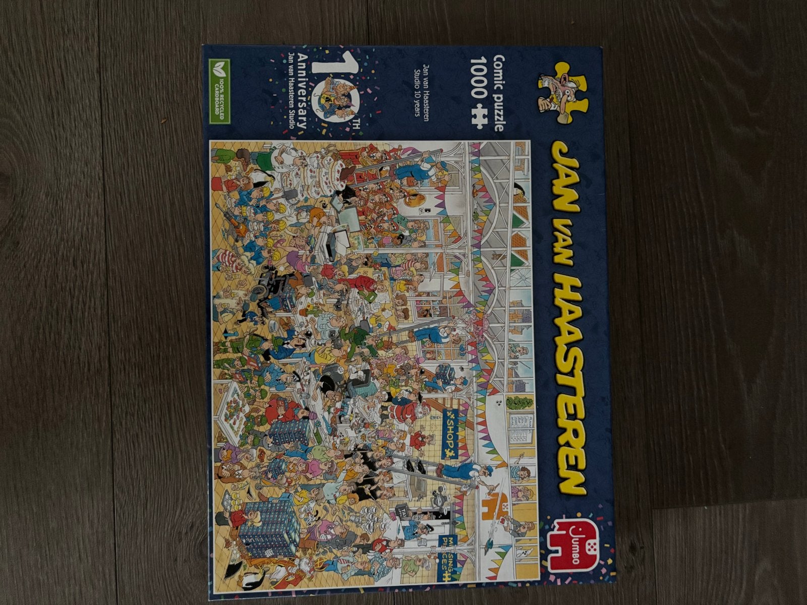 Jan van Haasteren puzzel Studio 10 jaar - 1000 stukjes, Ophalen of Verzenden, Zo goed als nieuw
