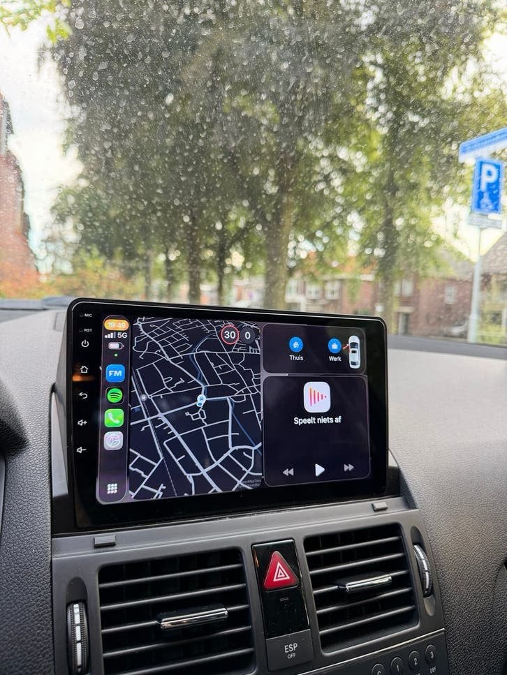 Mercedes W204 CARPLAY, Auto diversen, Autoradio's, Ophalen of Verzenden, Zo goed als nieuw